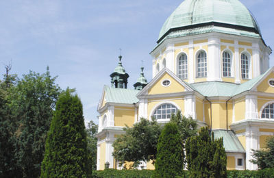 Dom cudów Maryi i Złota Róża  