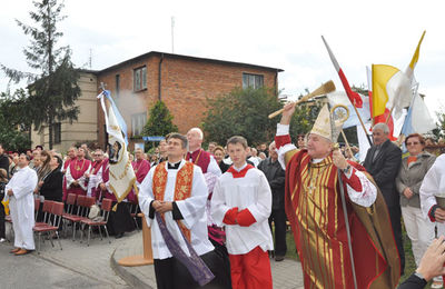 Poświęcenie krzyża świątyni na Zagorzynku 