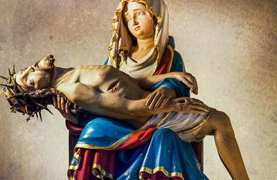 Dwa w jednym, czyli obraz i pieta - Sanktuaria świata