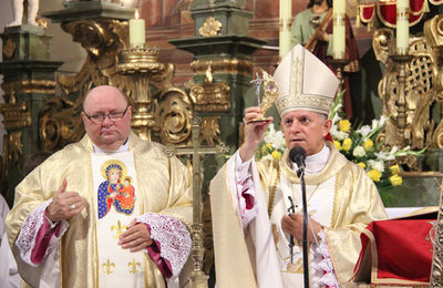 Papieskie relikwie - Krzyżowniki