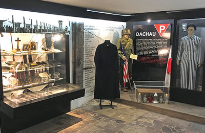 Z wdzięcznością i dla upamiętnienia męczenników