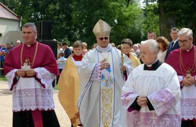W hołdzie Matce Najświętszej