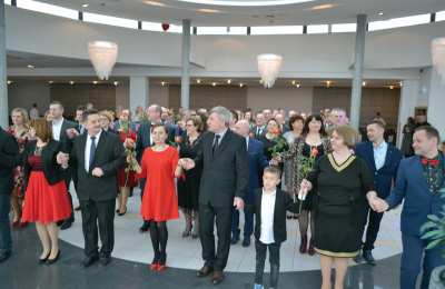 Małżonkowie na balu