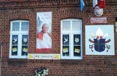 Trzebień w hołdzie Janowi Pawłowi II