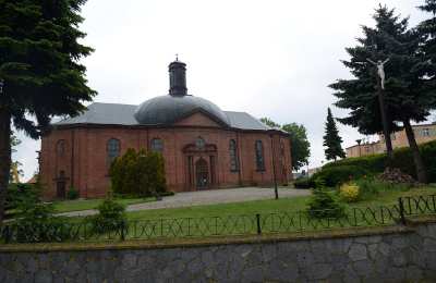 Z rotundą i krzyżem -  Janków Przygodzki
