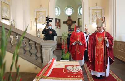 Sztandar bohaterów Powstań Śląskich