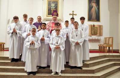 Nowi lektorzy w zgromadzeniu liturgicznym