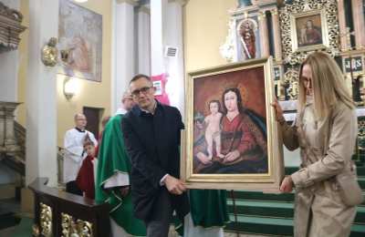Obraz Matki Bożej Kowalewskiej nawiedza domy