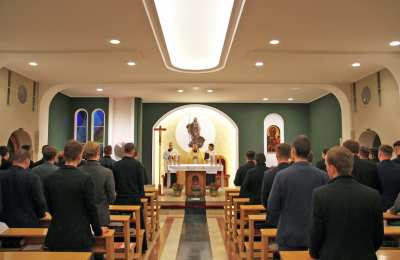 Wróciło siedemdziesięciu dwóch