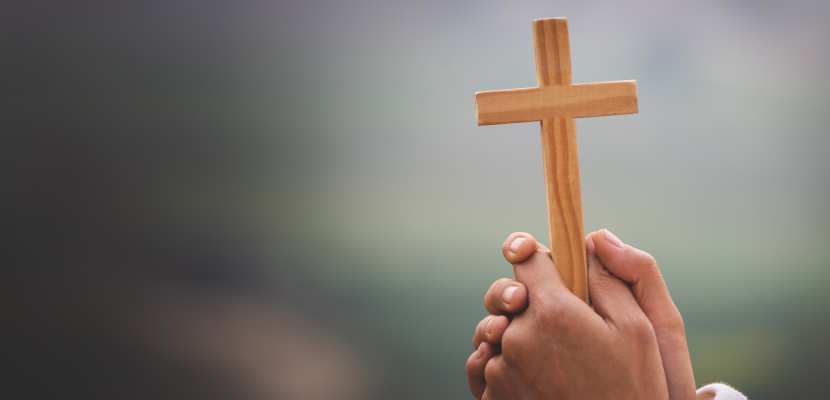 Zdjęty krzyż i powieszone Dzieciątko