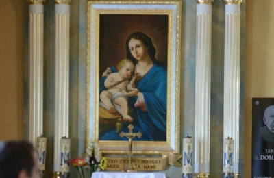 Matka i Dzieciątko   z krzyżem