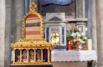 Relikwia z płaszcza św. Józefa w Kaliszu