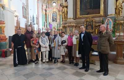 Pochyleni nad pięknem