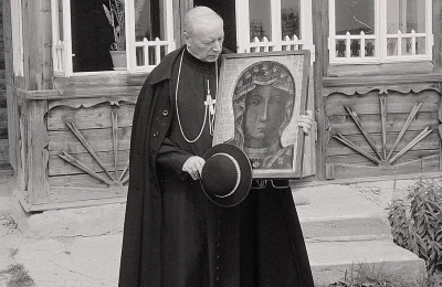 Zawierzeni Matce Bożej  