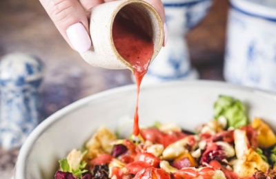 Sałatka z nektarynkami i serem halloumi